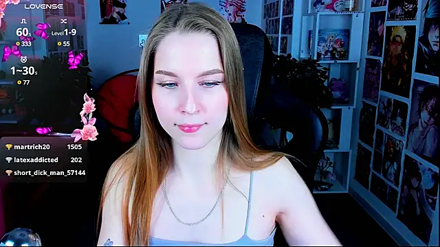 Snapshot of CuteMousee chatting on 02.20.25 CuteMousee online show from 02.20.25