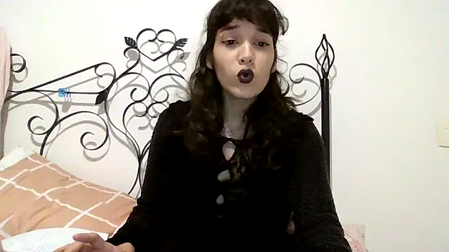 Snapshot of kimmykink chatting on 10.20.25 kimmykink online show from 10.20.25