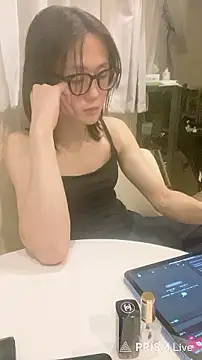 Snapshot of mel__mel chatting on 03.27.26 mel mel online show from 03.27.26