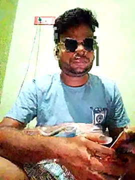Snapshot of RohanBig chatting on 05.12.26 RohanBig online show from 05.12.26