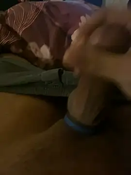 Snapshot of vielcumm chatting on 02.18.25 vielcumm online show from 02.18.25