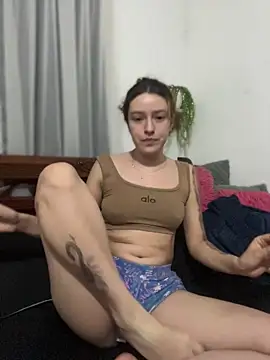 Snapshot of Ginger_Foxy chatting on 04.22.26 Ginger Foxy online show from 04.22.26