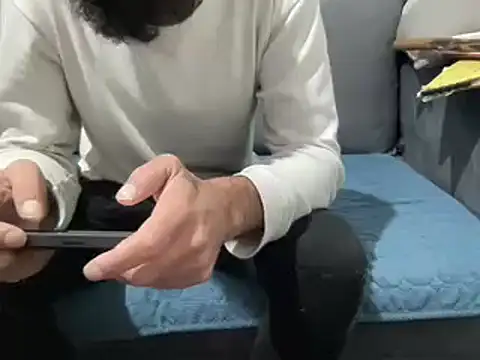 4small4inchlol online show from 02.23.25