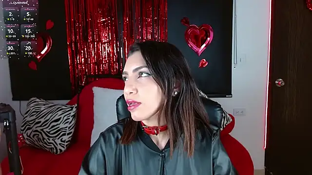Snapshot of Carolaine69_ chatting on 02.01.25 Carolaine69  online show from 02.01.25
