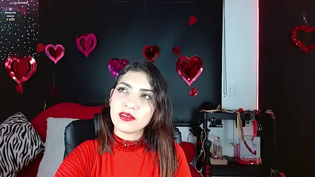 Snapshot of Carolaine69_ chatting on 02.28.25 Carolaine69  online show from 02.28.25