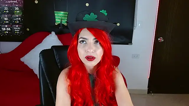 Snapshot of Carolaine69_ chatting on 03.17.25 Carolaine69  online show from 03.17.25