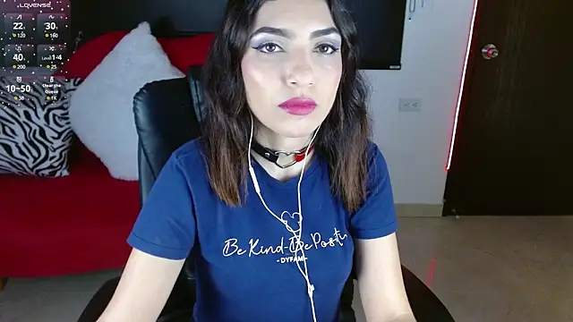 Snapshot of Carolaine69_ chatting on 03.22.25 Carolaine69  online show from 03.22.25