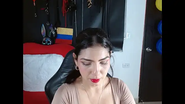 Carolaine69  online show from 06.24.26