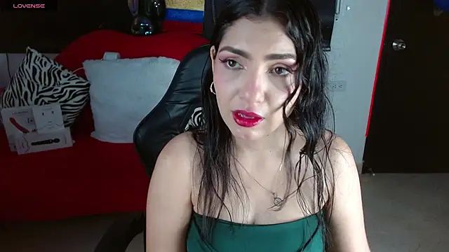 Carolaine69  online show from 06.25.26