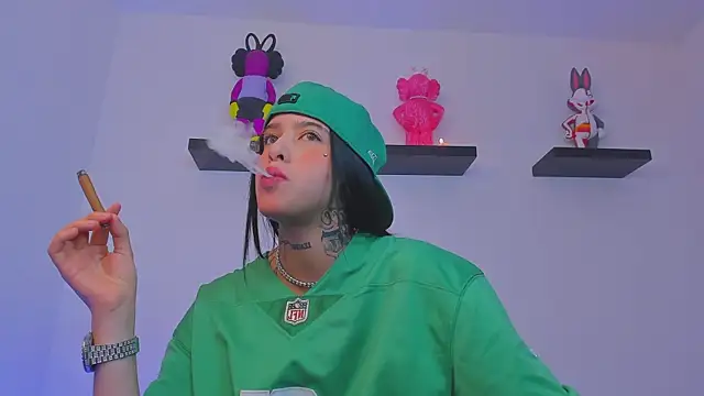 Gangster Girl online show from 02.17.25