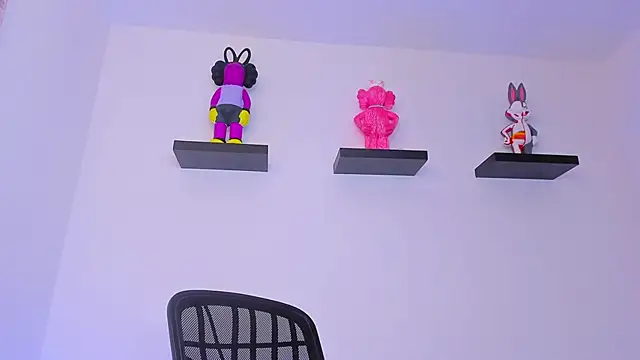 Gangster Girl online show from 02.19.25