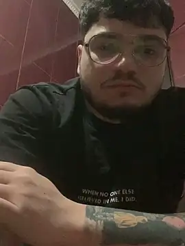 Snapshot of nik99xxx chatting on 01.15.25 nik99xxx online show from 01.15.25