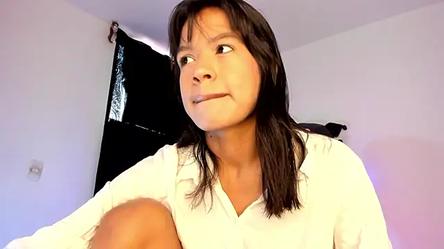 meganthompsonn22 online show from 03.09.26