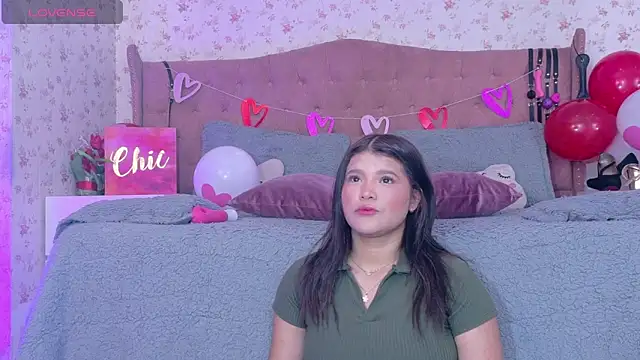 Snapshot of AvrillThomas chatting on 02.25.25 AvrillThomas online show from 02.25.25