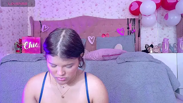 Snapshot of AvrillThomas chatting on 02.26.25 AvrillThomas online show from 02.26.25