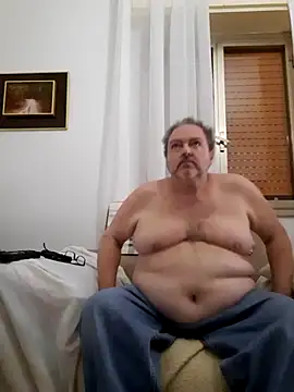 Snapshot of bluangelo chatting on 03.05.25 bluangelo online show from 03.05.25