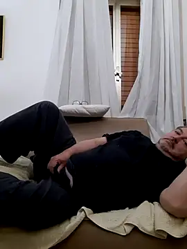 Snapshot of bluangelo chatting on 03.15.25 bluangelo online show from 03.15.25