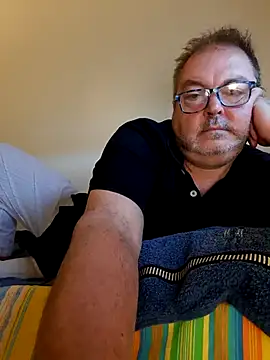 Snapshot of bluangelo chatting on 09.16.25 bluangelo online show from 09.16.25