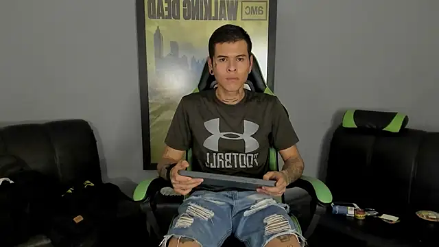 Snapshot of jamesinked_ chatting on 02.12.25 jamesinked online show from 02.12.25