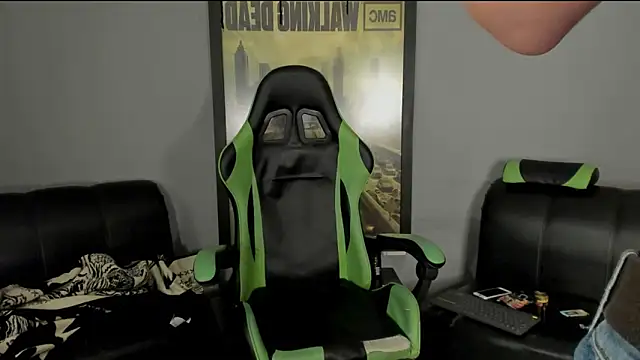 Snapshot of jamesinked_ chatting on 03.01.25 jamesinked online show from 03.01.25