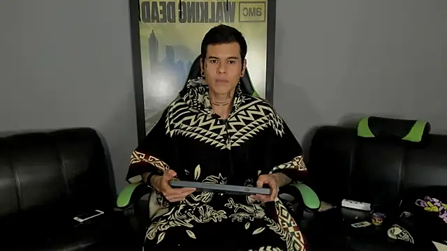 Snapshot of jamesinked_ chatting on 03.09.25 jamesinked online show from 03.09.25