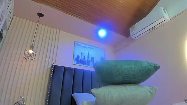 viiolett lee online show from 03.17.26