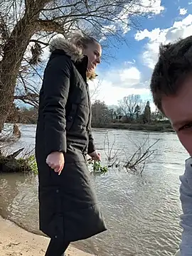 Snapshot of thats_lou chatting on 01.06.25 thats lou online show from 01.06.25