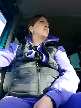 Snapshot of larylary6969 chatting on 01.15.25 larylary6969 online show from 01.15.25