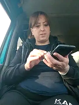 Snapshot of larylary6969 chatting on 02.14.25 larylary6969 online show from 02.14.25