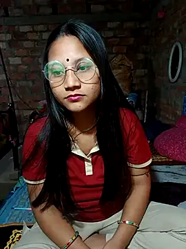 Snapshot of Cuterinki chatting on 02.13.26 Cuterinki online show from 02.13.26