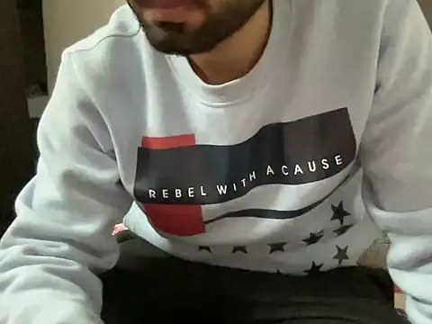 Snapshot of SissyAyush chatting on 12.20.24 SissyAyush online show from 12.20.24