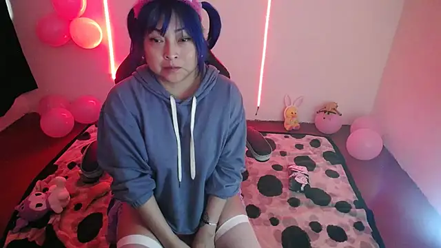 Shaddycute  online show from 12.21.24