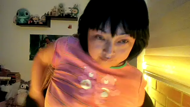 Snapshot of Shaddycute_ chatting on 02.10.26 Shaddycute online show from 02.10.26