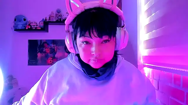 Snapshot of Shaddycute_ chatting on 02.20.26 Shaddycute online show from 02.20.26