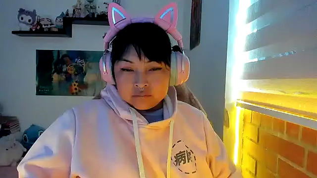 Snapshot of Shaddycute_ chatting on 02.24.26 Shaddycute online show from 02.24.26