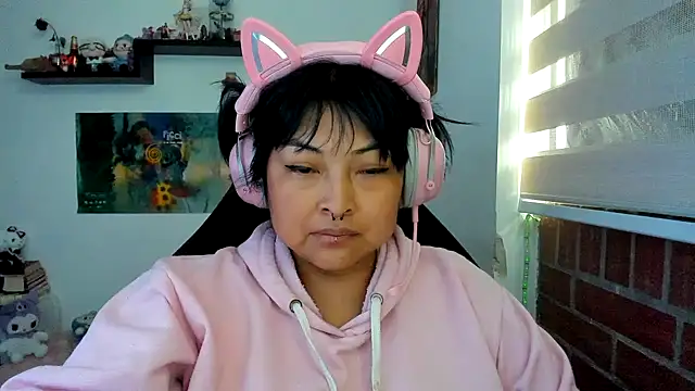 Snapshot of Shaddycute_ chatting on 03.11.26 Shaddycute online show from 03.11.26