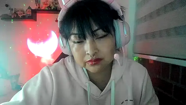 Snapshot of Shaddycute_ chatting on 03.15.26 Shaddycute online show from 03.15.26