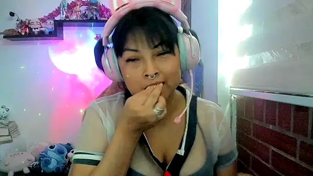 Snapshot of Shaddycute_ chatting on 03.22.26 Shaddycute online show from 03.22.26