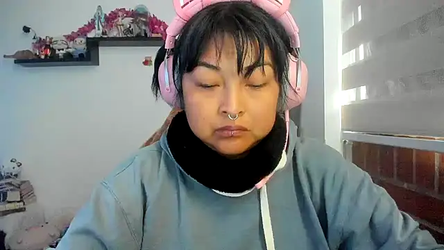 Snapshot of Shaddycute_ chatting on 03.23.26 Shaddycute online show from 03.23.26