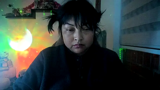 Snapshot of Shaddycute_ chatting on 03.25.26 Shaddycute online show from 03.25.26