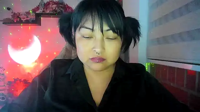 Snapshot of Shaddycute_ chatting on 03.30.26 Shaddycute online show from 03.30.26