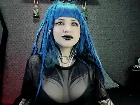 Snapshot of DimmuandDarkness chatting on 12.11.24 DimmuandDarkness online show from 12.11.24