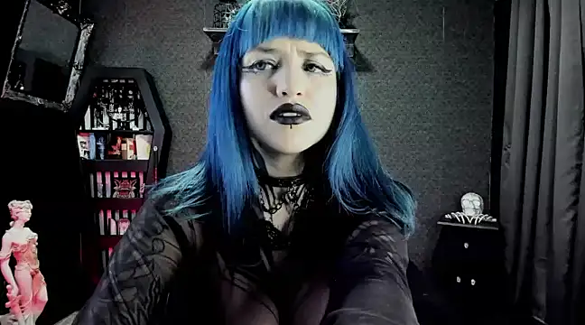 Snapshot of DimmuandDarkness chatting on 01.10.25 DimmuandDarkness online show from 01.10.25