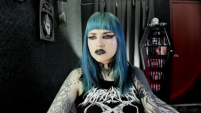 Snapshot of DimmuandDarkness chatting on 02.05.25 DimmuandDarkness online show from 02.05.25