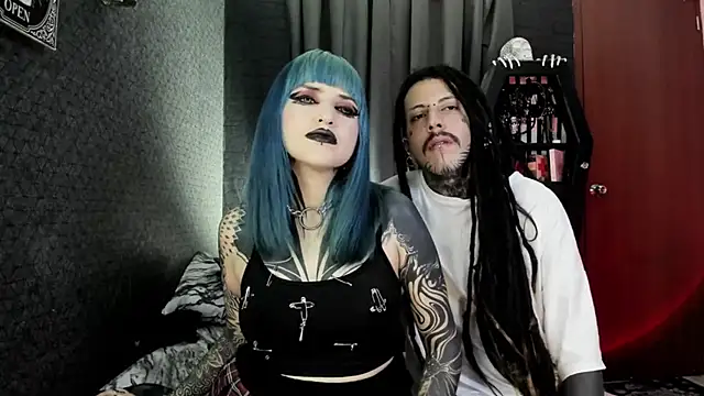 Snapshot of DimmuandDarkness chatting on 02.12.25 DimmuandDarkness online show from 02.12.25