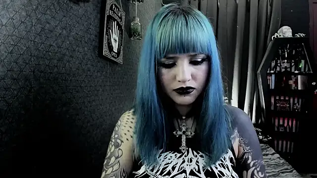 Snapshot of DimmuandDarkness chatting on 02.20.25 DimmuandDarkness online show from 02.20.25