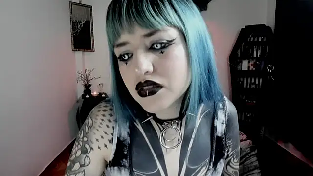 Snapshot of DimmuandDarkness chatting on 05.30.26 DimmuandDarkness online show from 05.30.26