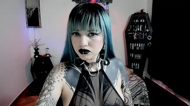 Snapshot of DimmuandDarkness chatting on 06.12.26 DimmuandDarkness online show from 06.12.26