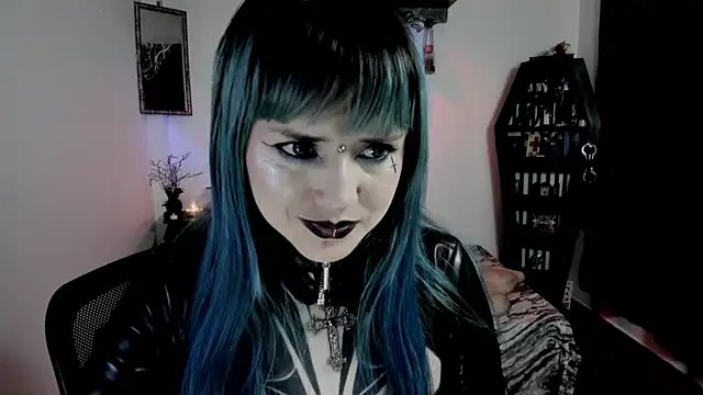 Snapshot of DimmuandDarkness chatting on 06.14.26 DimmuandDarkness online show from 06.14.26