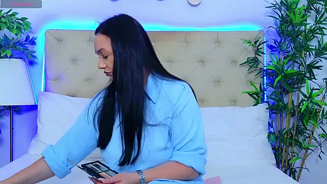 Snapshot of DaliyaArabian chatting on 06.16.26 DaliyaArabian online show from 06.16.26